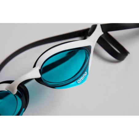 ARENA Cobra Ultra Swipe - Blue White Black - Lunettes Natation Blanc et Bleu | Les4Nages