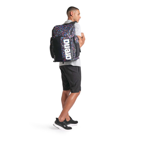 ARENA SPIKY 3 BACKPACK 45L Allover CONFETTI BLACK - Sac à Dos Natation et Piscine | Les4Nages
