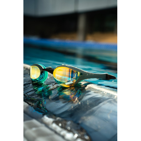 ARENA Cobra Core Swipe Mirror - AQUA SAGE BLACK - Lunettes Natation | Les4Nages