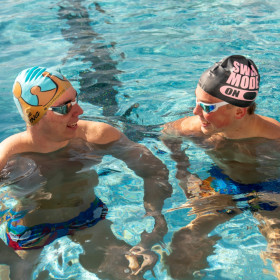 Bonnet SWEAMS Swim mode - Black pink