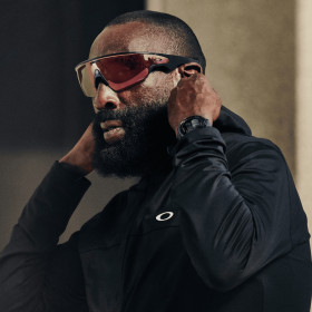 OAKLEY META VANGUARD AI Black avec Verres Prizm Transition Ember - Lunettes solaires connectées avec verres adaptatifs