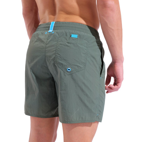 Short de Plage ARENA Men\'s Beach Boxer Arena Solid SAGE | Les4Nages Short de Plage ARENA Men\'s Beach Boxer Arena Solid SAGE | Les4Nages